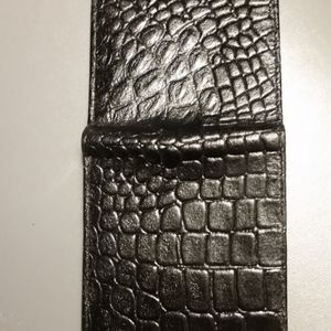 NWTS MENS LEATHER WALLET